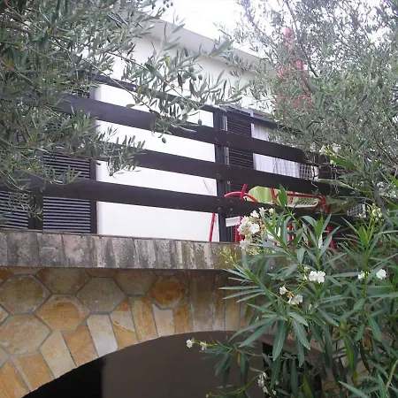 In Rab/insel Rab 16300 Appartamento